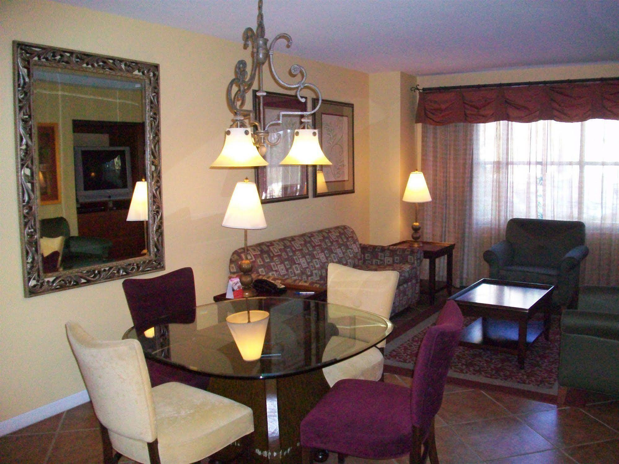 Hotel & Casino: The Grandview Retreat
